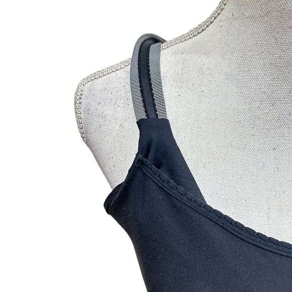 Lululemon Athletica Black Tank Top striped straps  built in bralette size small - Picture 5 of 9